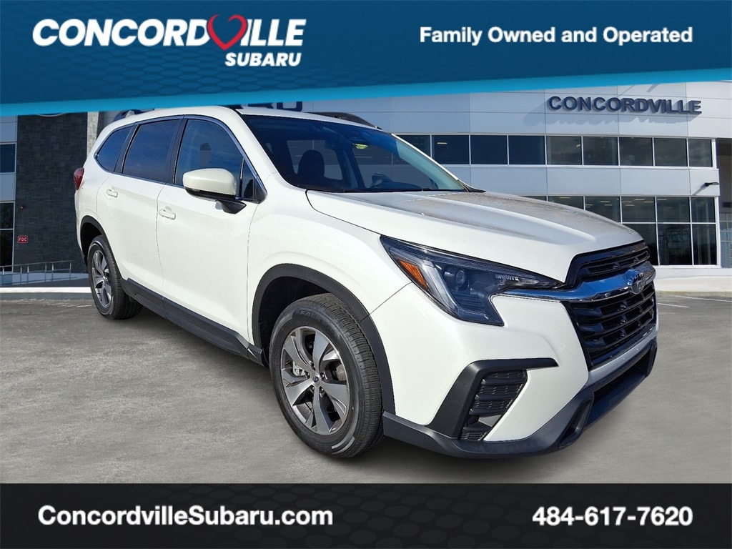 2024 Subaru Ascent Premium's photo