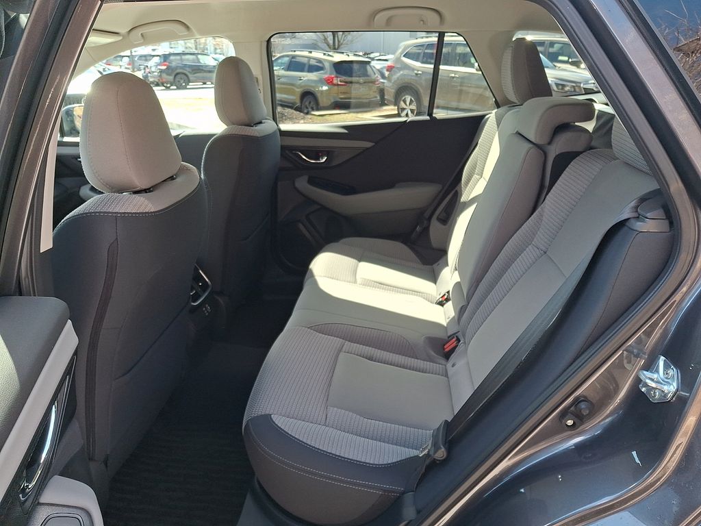 2025 Subaru Outback Premium - Photo 11