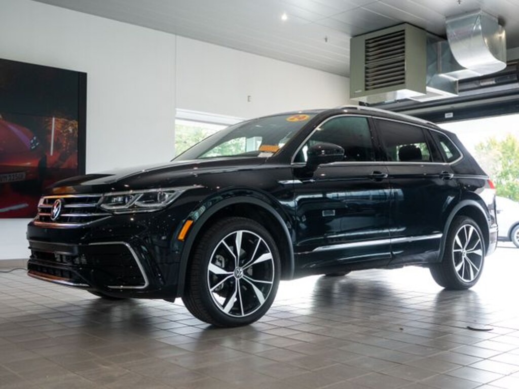 Certified 2024 Volkswagen Tiguan 2.0T SEL R-Line SUV