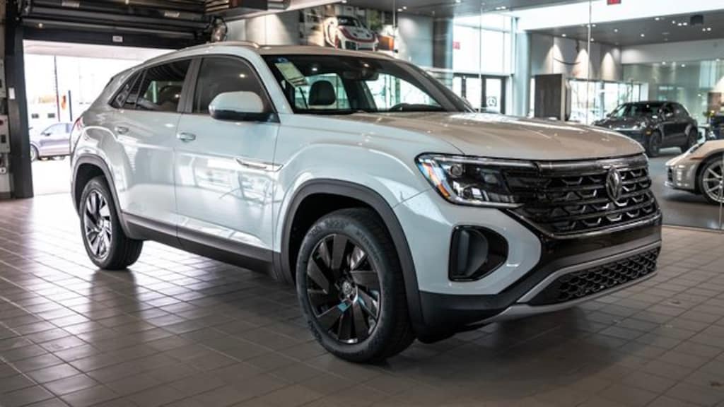 Certified 2025 Volkswagen Atlas Cross Sport 2.0T SE w/Technology SUV