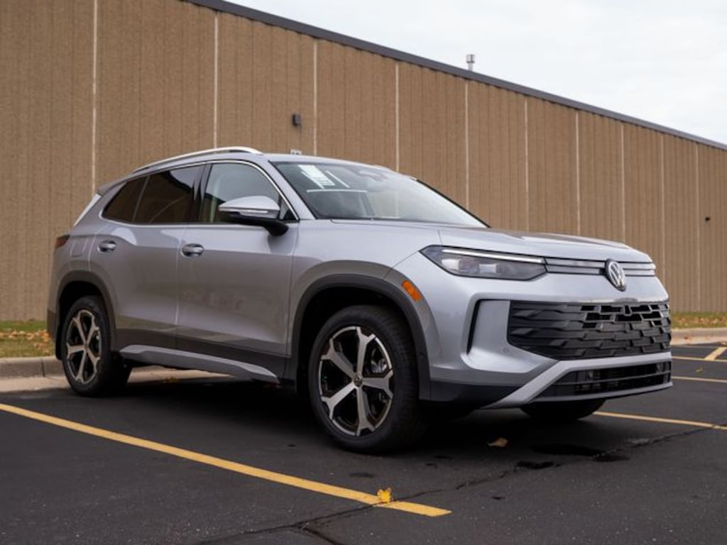 Certified 2026 Volkswagen Tiguan 2.0T SE SUV