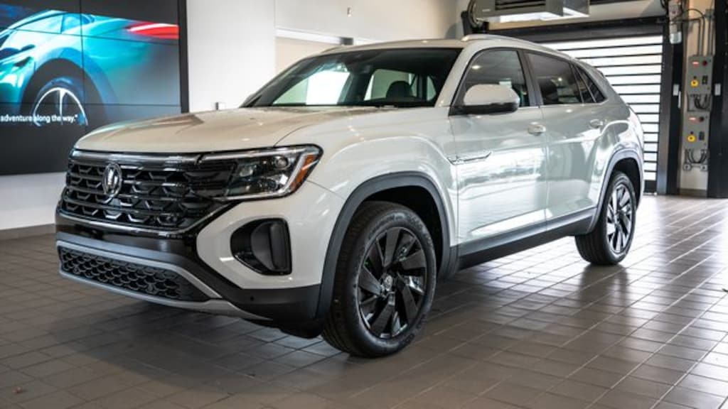 Certified 2025 Volkswagen Atlas Cross Sport 2.0T SE w/Technology SUV