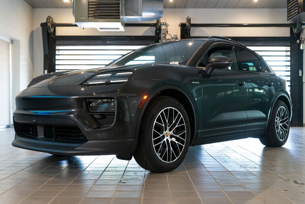 2026 Porsche Macan