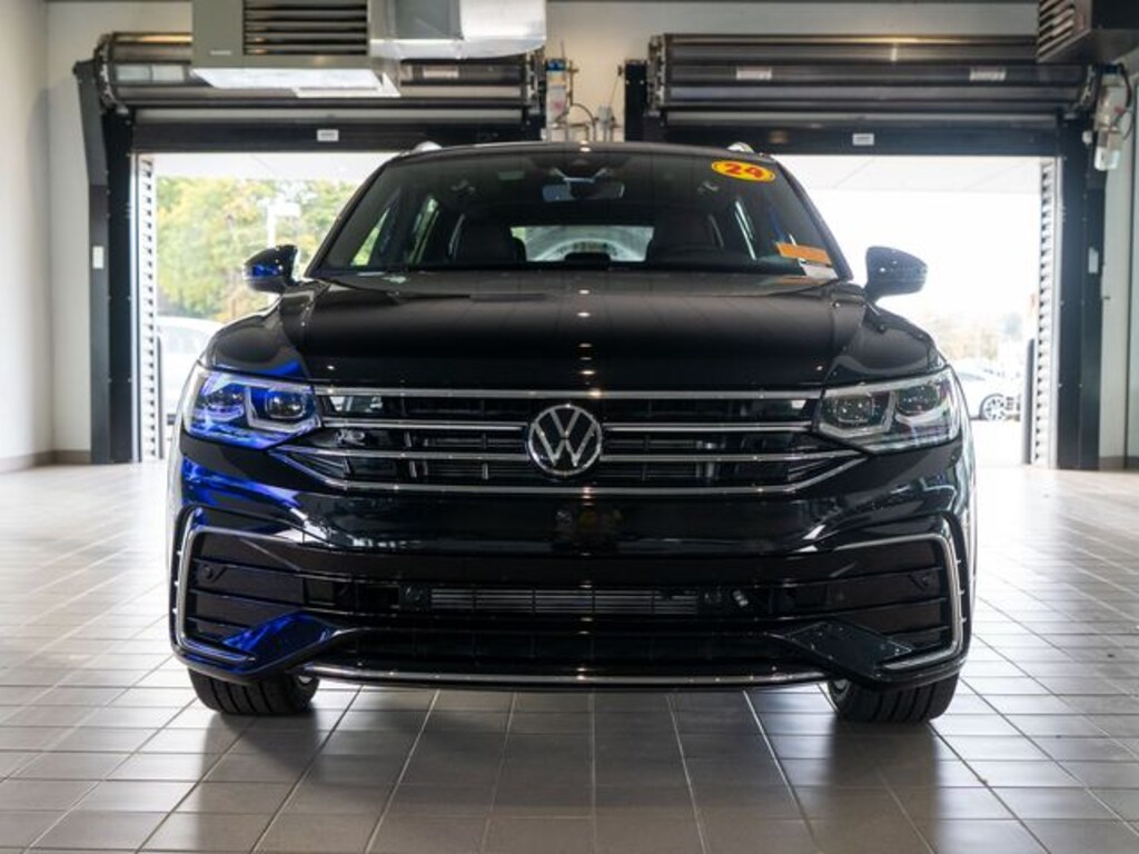 Certified 2024 Volkswagen Tiguan 2.0T SEL R-Line SUV
