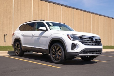 2025 Volkswagen Atlas 2.0T SE w/Technology SUV