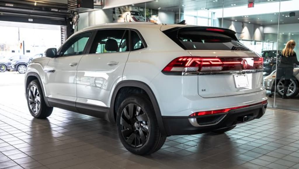 Certified 2025 Volkswagen Atlas Cross Sport 2.0T SE w/Technology SUV