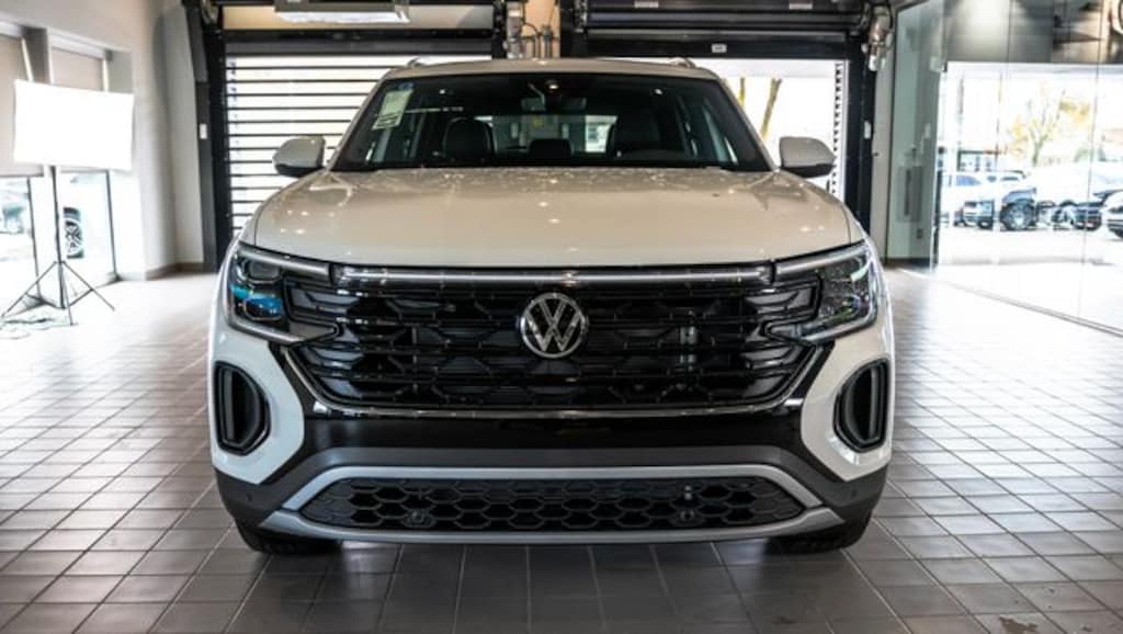Certified 2025 Volkswagen Atlas Cross Sport 2.0T SE w/Technology SUV