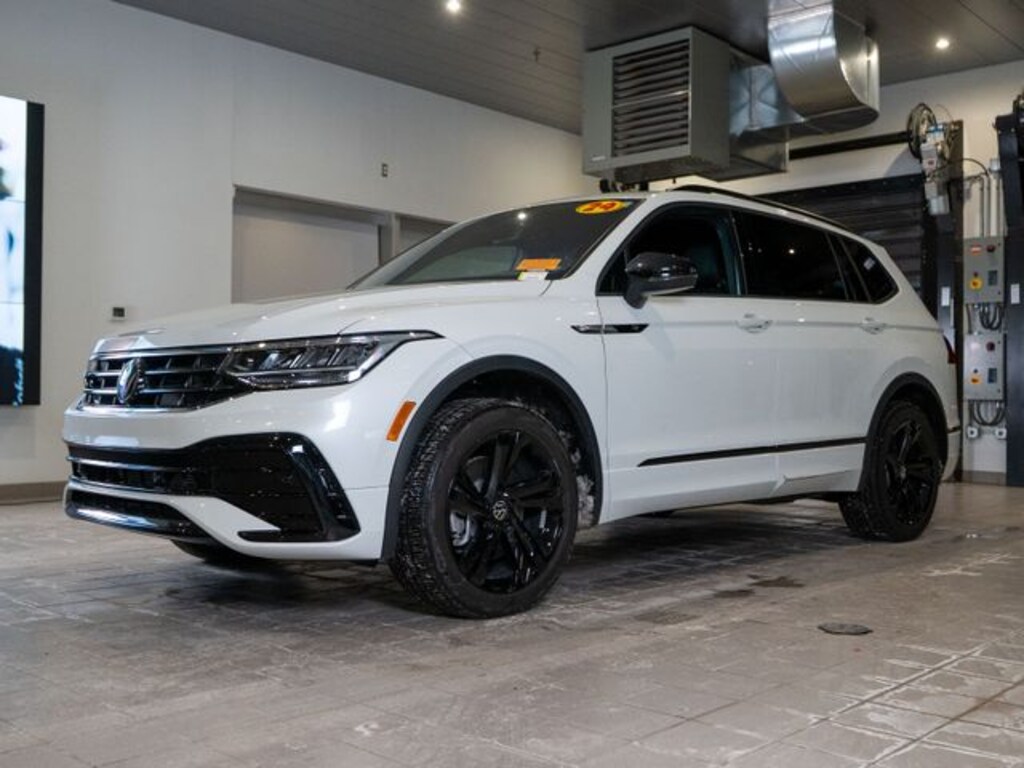 Certified 2024 Volkswagen Tiguan 2.0T SE R-Line Black SUV