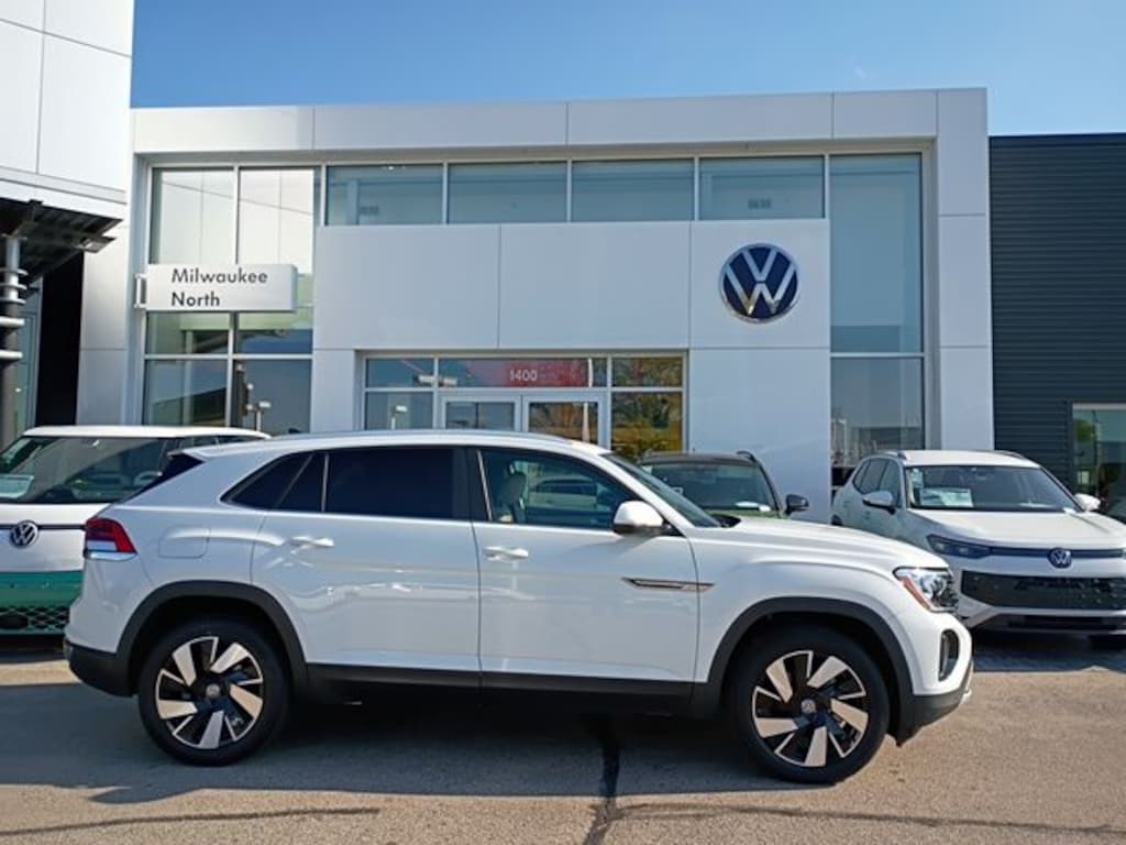 Certified 2024 Volkswagen Atlas Cross Sport 2.0T SE w/Technology SUV