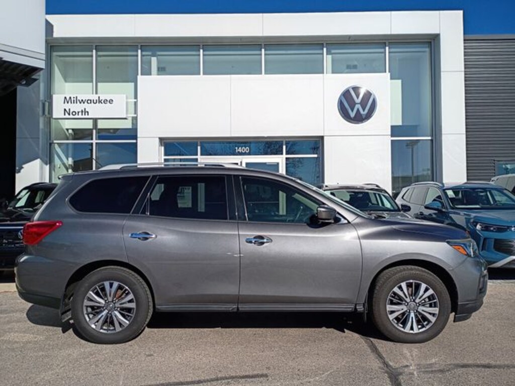 Used 2017 Nissan Pathfinder S SUV