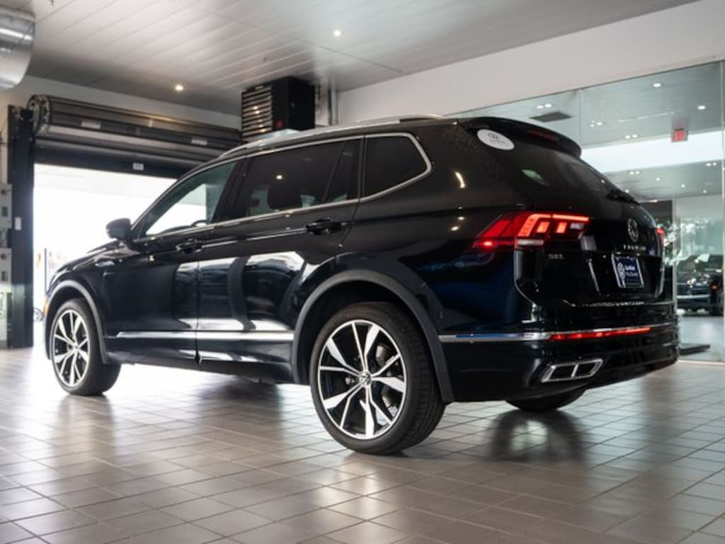 Certified 2024 Volkswagen Tiguan 2.0T SEL R-Line SUV