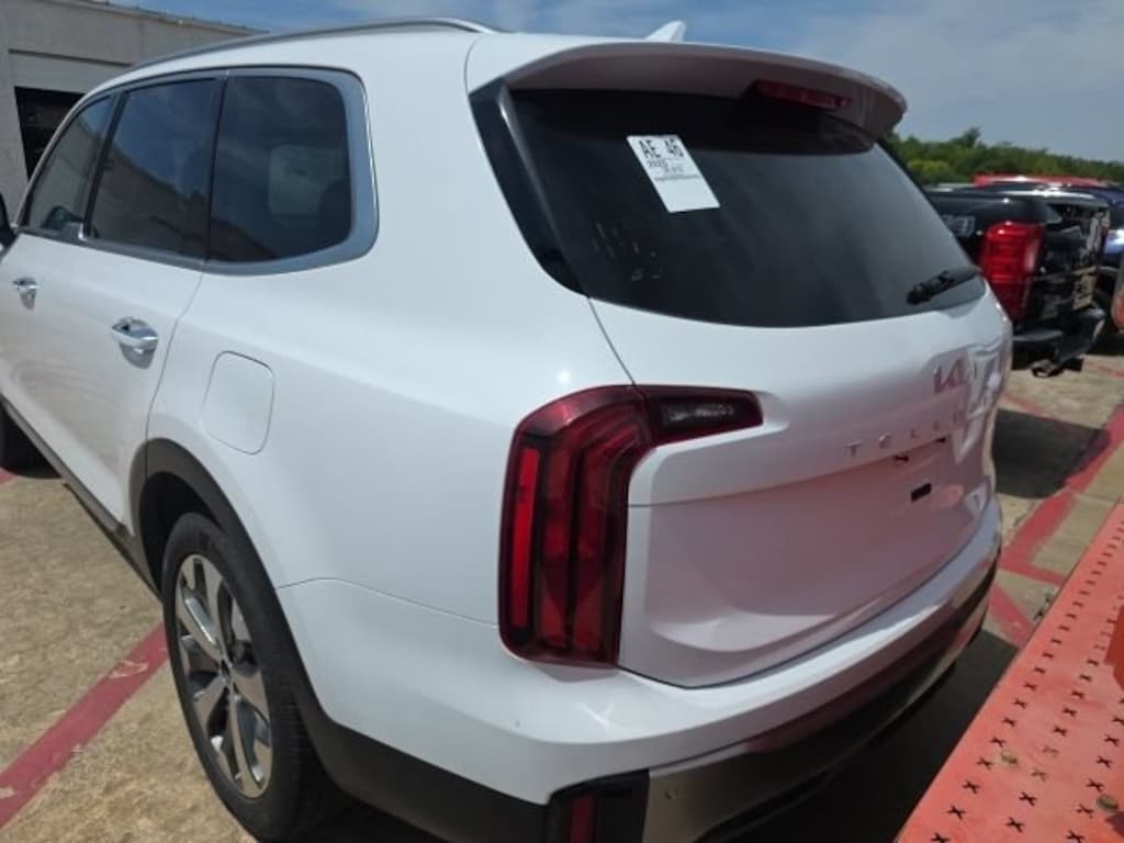 Used 2025 Kia Telluride S SUV