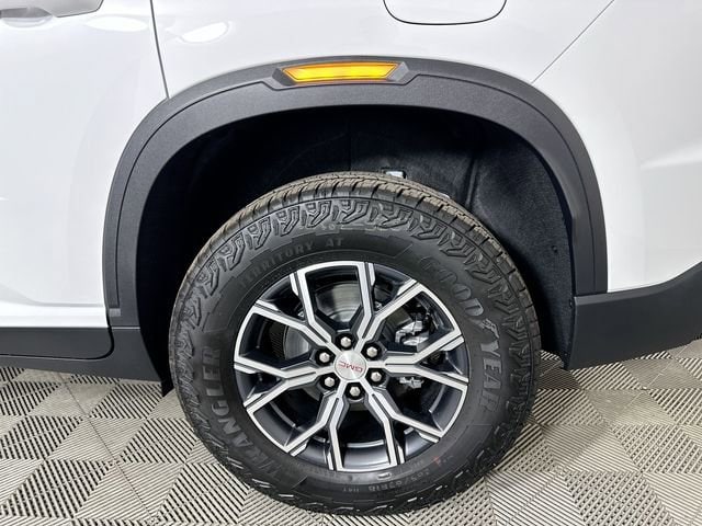 2026 GMC Acadia AT4 - Photo 35