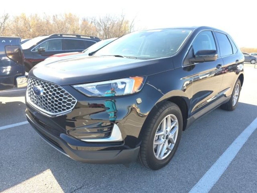 Used 2024 Ford Edge SEL SUV