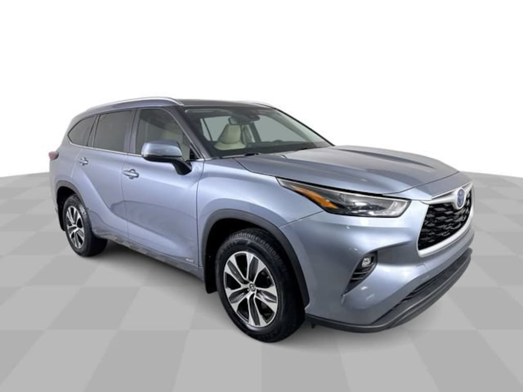 Used 2024 Toyota Highlander Hybrid XLE SUV