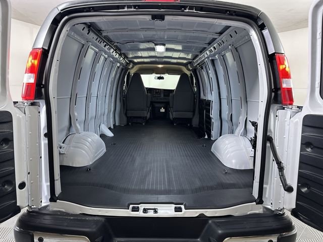 2026 GMC Savana Cargo Work Van - Photo 25