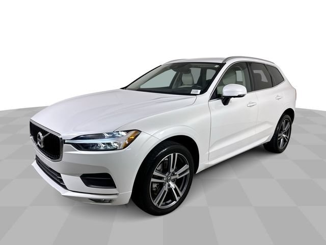  2021 Volvo XC60 T6 Momentum AWD   