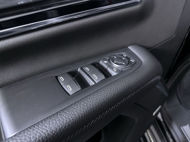 2026 GMC Yukon Denali - Photo 25