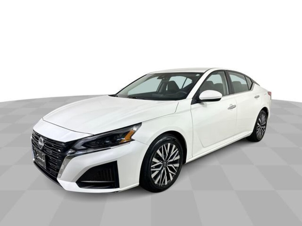 Used 2023 Nissan Altima 2.5 SV Sedan