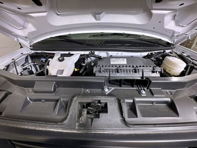 2025 GMC Savana Cargo Work Van - Photo 27
