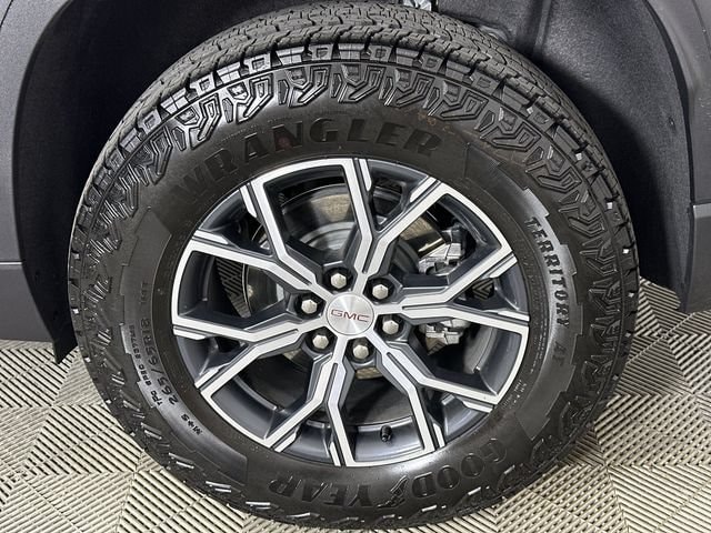 2026 GMC Acadia AT4 - Photo 35