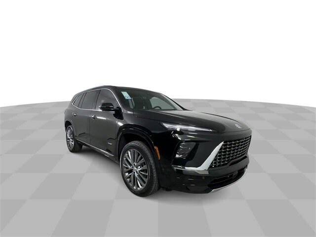 2025 Buick Enclave Avenir photo 2