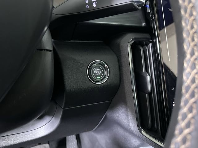 2026 GMC Acadia AT4 - Photo 18