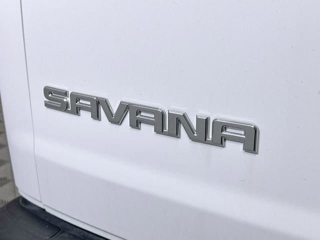 2025 GMC Savana Cargo Work Van - Photo 29