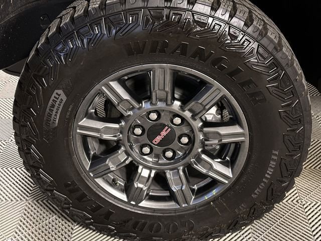 2026 GMC Sierra 1500 AT4X - Photo 35