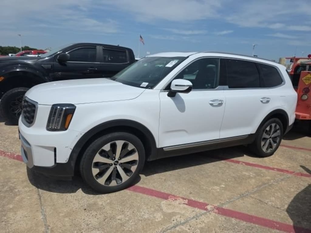 Used 2025 Kia Telluride S SUV