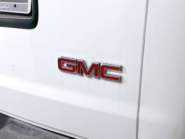2025 GMC Savana Cargo Work Van - Photo 27