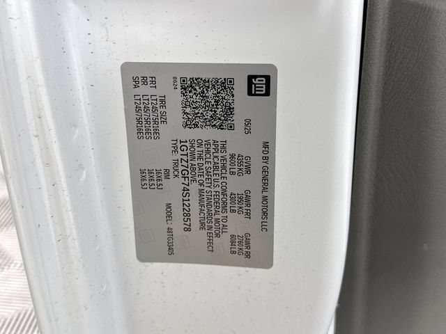 2025 GMC Savana Cargo Work Van - Photo 32