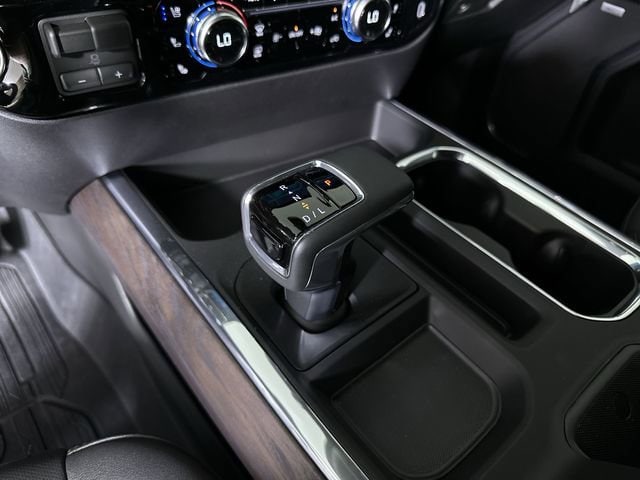 2026 GMC Sierra 1500 SLT - Photo 17