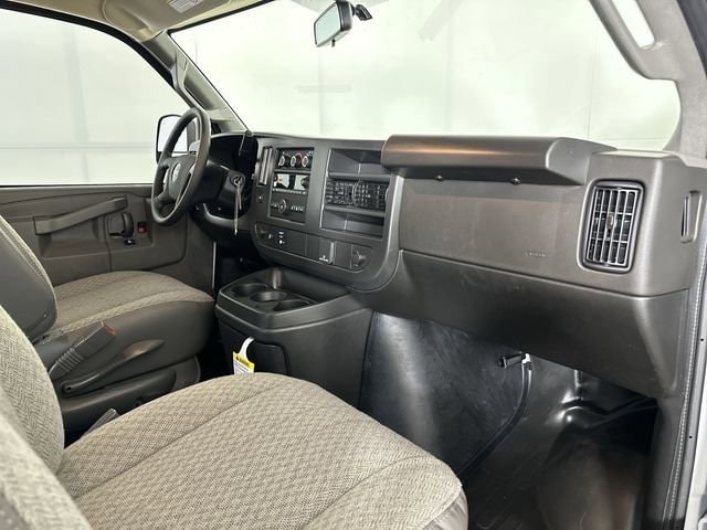 2026 GMC Savana Cargo Work Van - Photo 27
