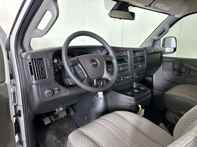 2025 GMC Savana Cargo Work Van - Photo 10