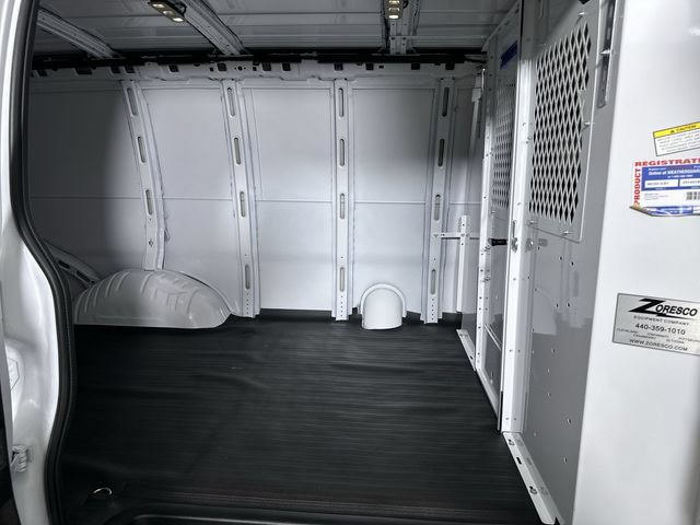 2025 GMC Savana Cargo Work Van - Photo 25