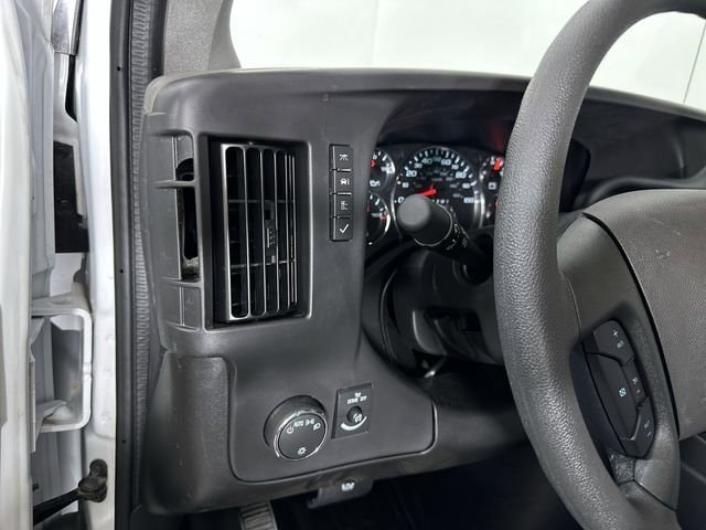 2025 GMC Savana Cargo Work Van - Photo 16
