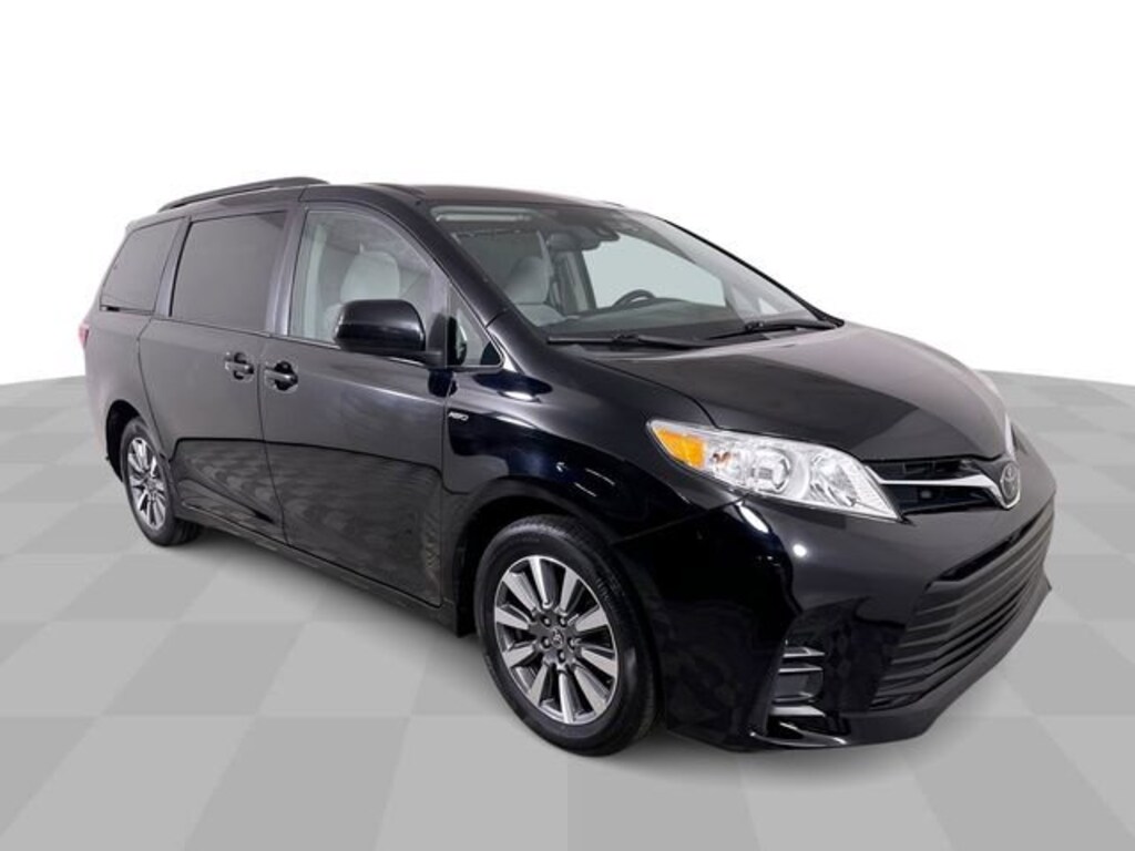 Used 2020 Toyota Sienna LE Van