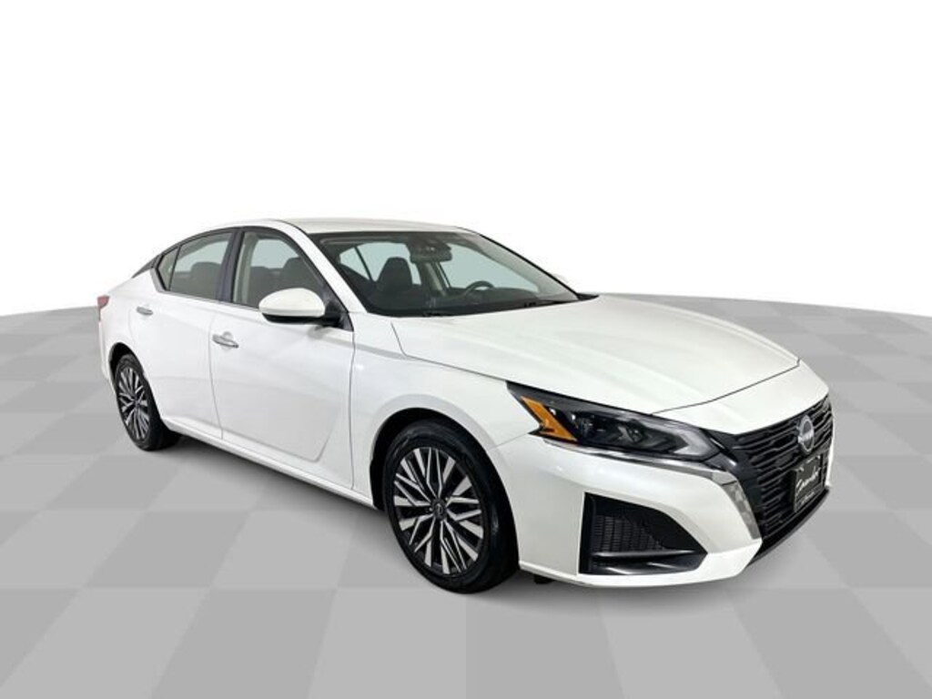Used 2023 Nissan Altima 2.5 SV Sedan