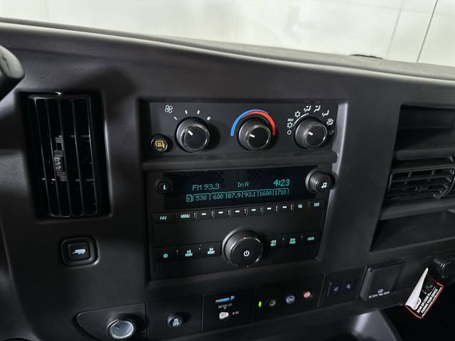 2025 GMC Savana Cargo Work Van - Photo 12