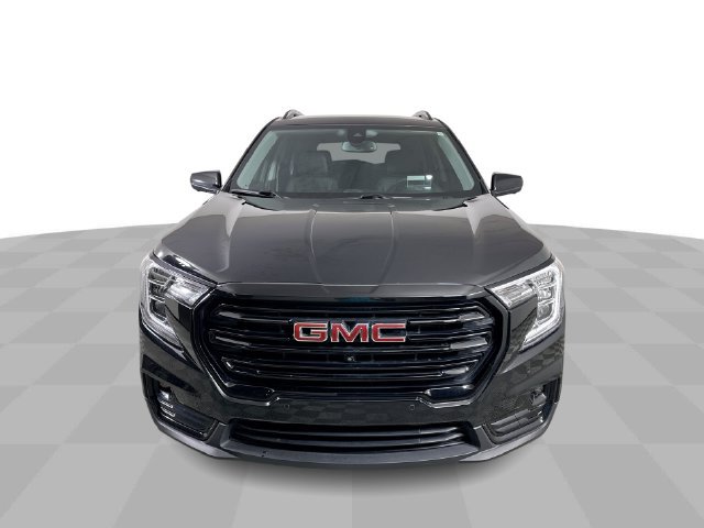 Used 2024 GMC Terrain SLT SUV