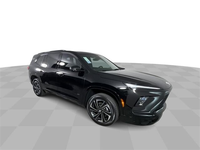 2025 Buick Enclave Sport Touring photo 2