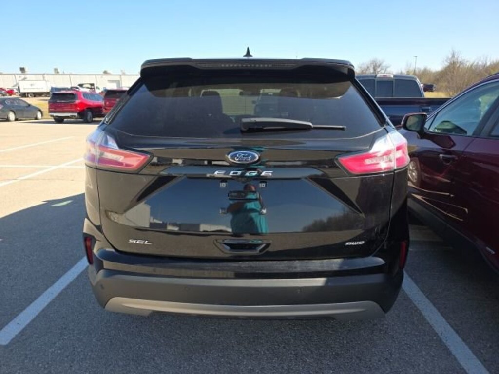 Used 2024 Ford Edge SEL SUV