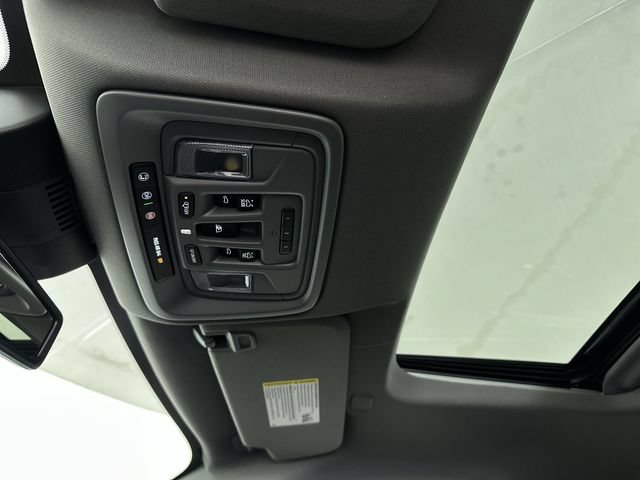 2026 GMC Sierra 1500 SLT - Photo 20