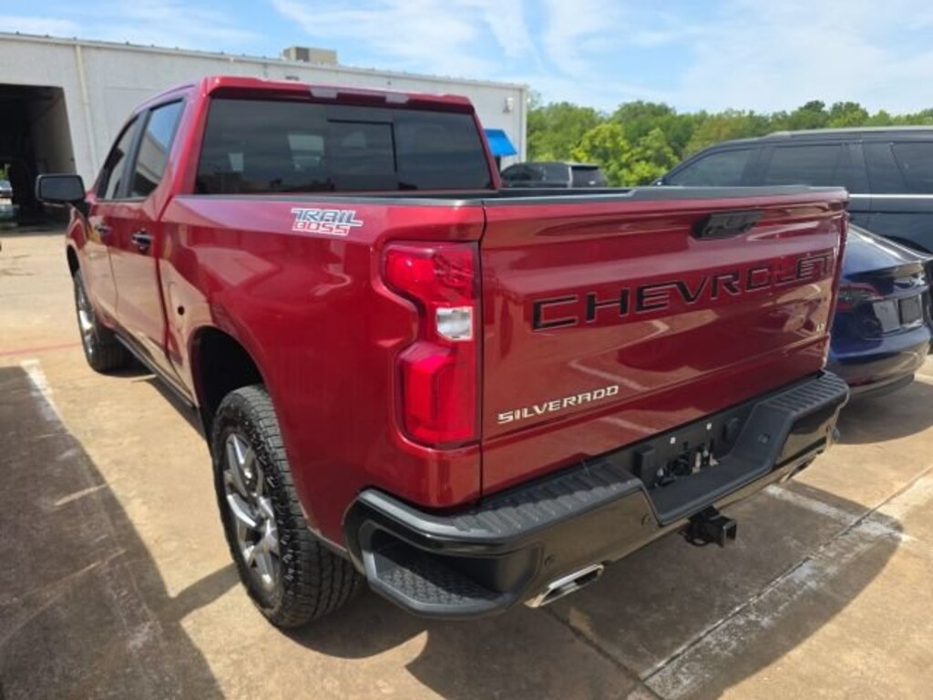 Used 2025 Chevrolet Silverado 1500 LT Trail Boss Truck Crew Cab