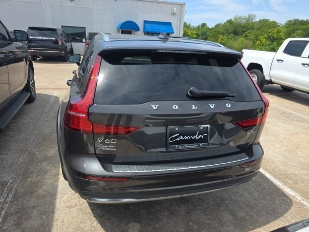 Used 2024 Volvo V60 Cross Country Plus Wagon