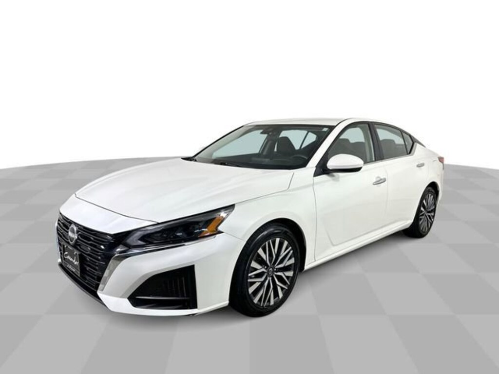 Used 2023 Nissan Altima 2.5 SV Sedan