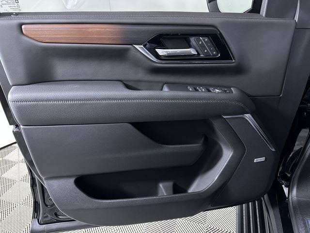 2026 GMC Yukon Denali - Photo 24
