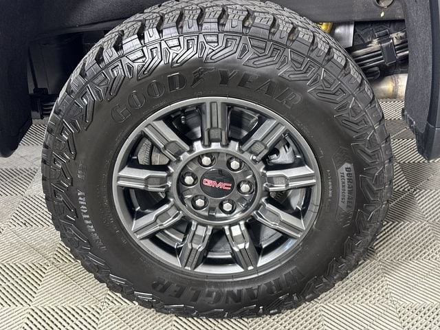 2026 GMC Sierra 1500 AT4X - Photo 35