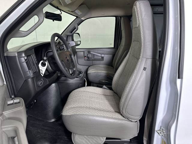 2026 GMC Savana Cargo Work Van - Photo 20